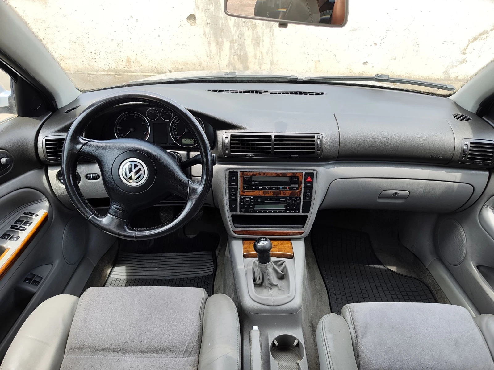 VW Passat 1.9 TDI 130к.с., снимка 13 - Автомобили и джипове - 55148523