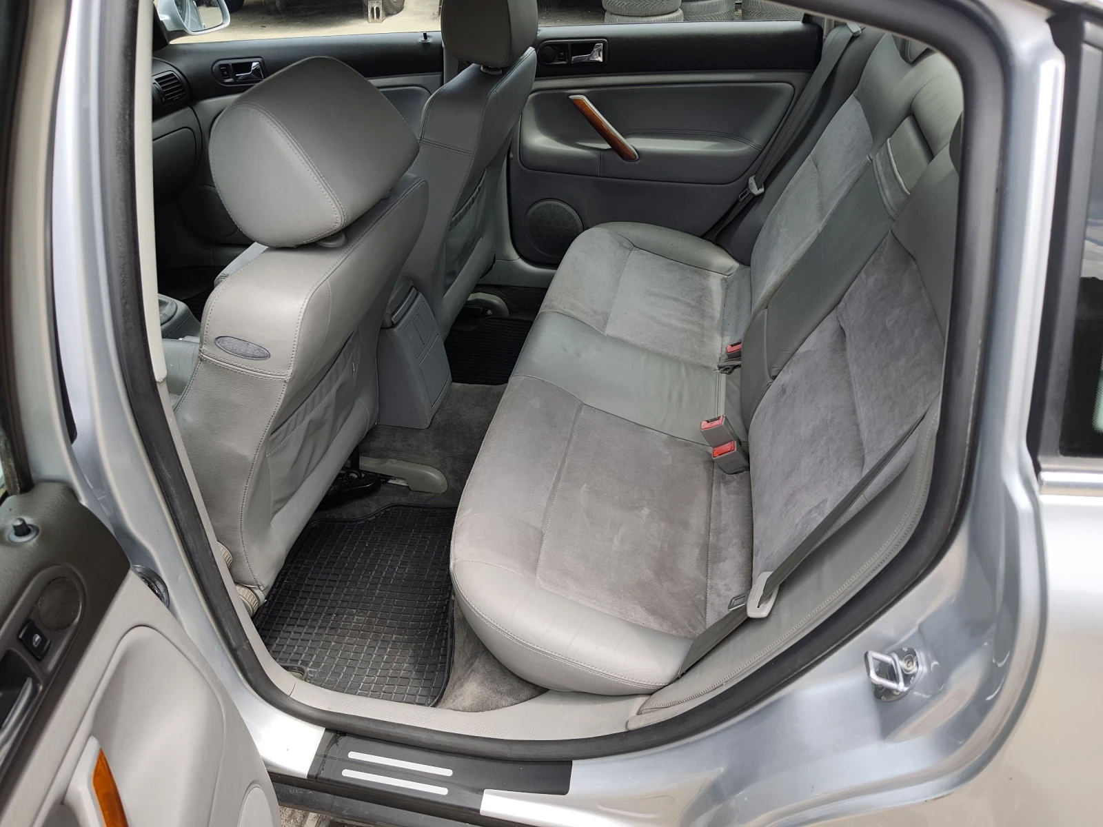 VW Passat 1.9 TDI 130к.с., снимка 10 - Автомобили и джипове - 55148523