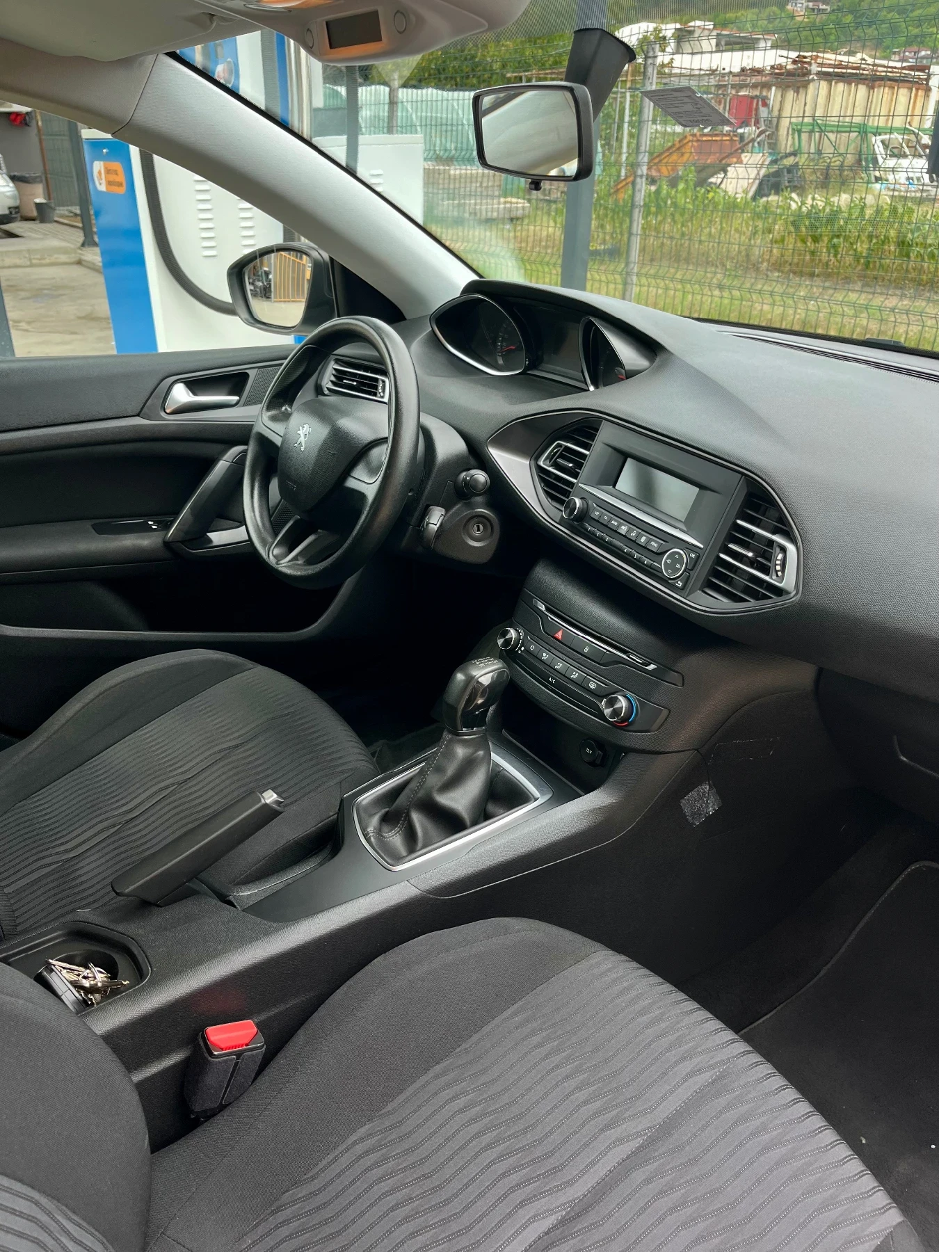 Peugeot 308 1.2, снимка 6 - Автомобили и джипове - 55674749