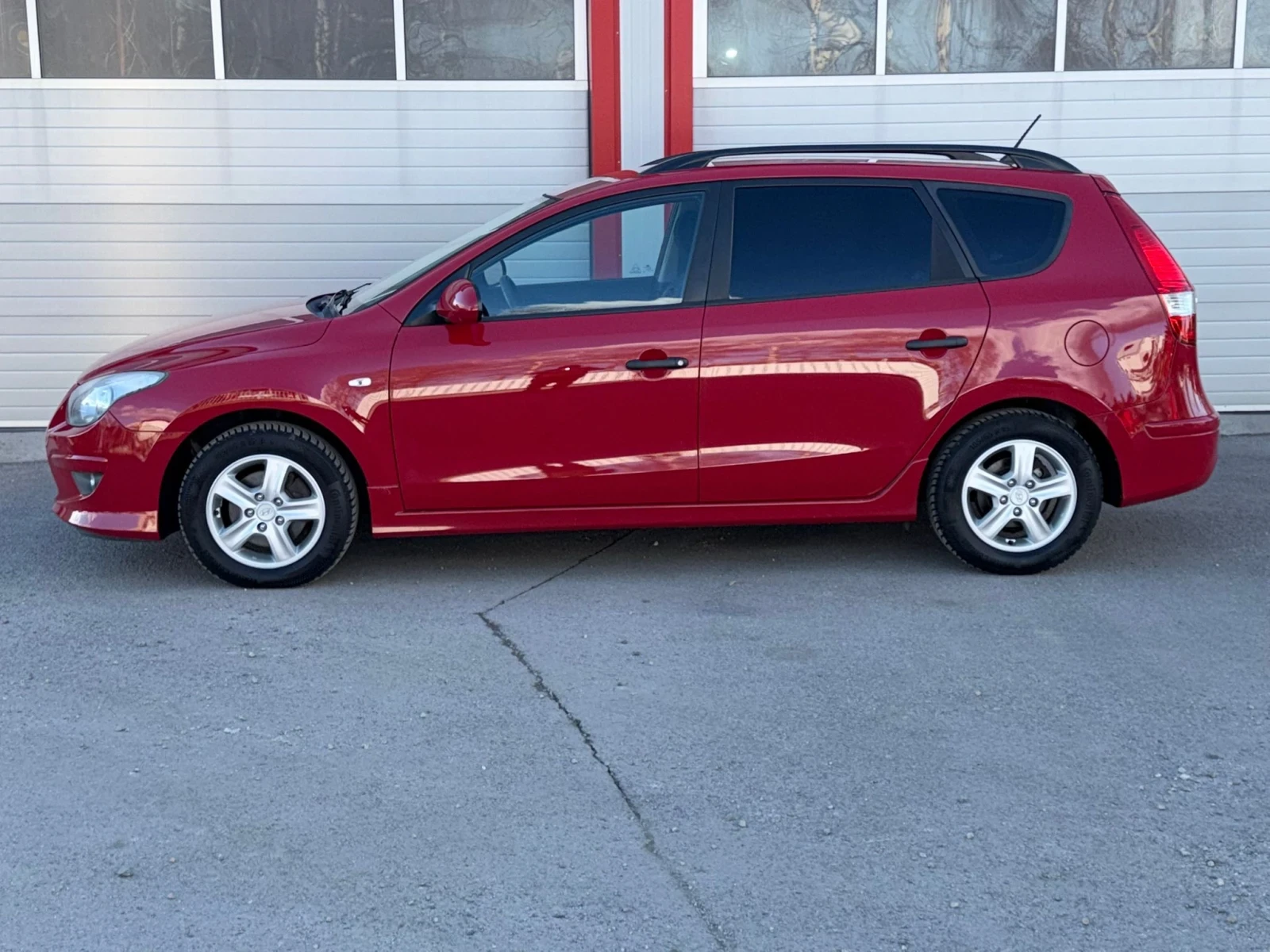 Hyundai I30 1.6CRDI CW KLIMATRONIK EVRO 5B ЛИЗИНГ!!!, снимка 6 - Автомобили и джипове - 55875377