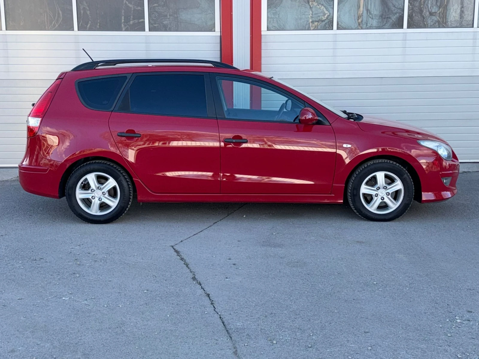 Hyundai I30 1.6CRDI CW KLIMATRONIK EVRO 5B ЛИЗИНГ!!!, снимка 7 - Автомобили и джипове - 55875377
