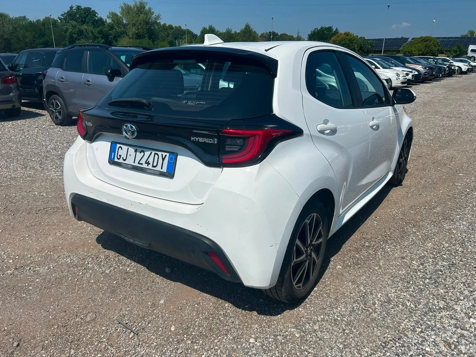 Toyota Yaris 1.5HYBRID/КАМЕРА/169Х.КМ, снимка 17 - Автомобили и джипове - 55974270