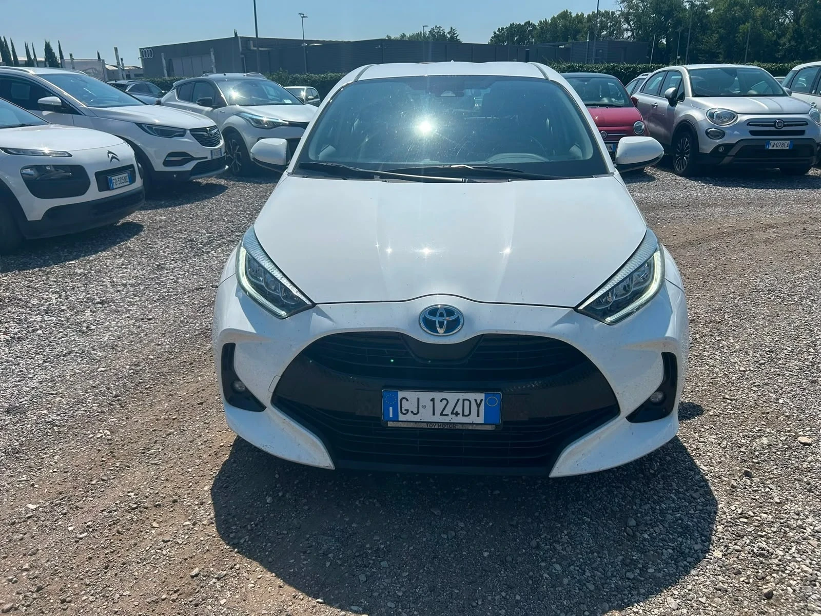 Toyota Yaris 1.5HYBRID/КАМЕРА/169Х.КМ, снимка 3 - Автомобили и джипове - 55974270