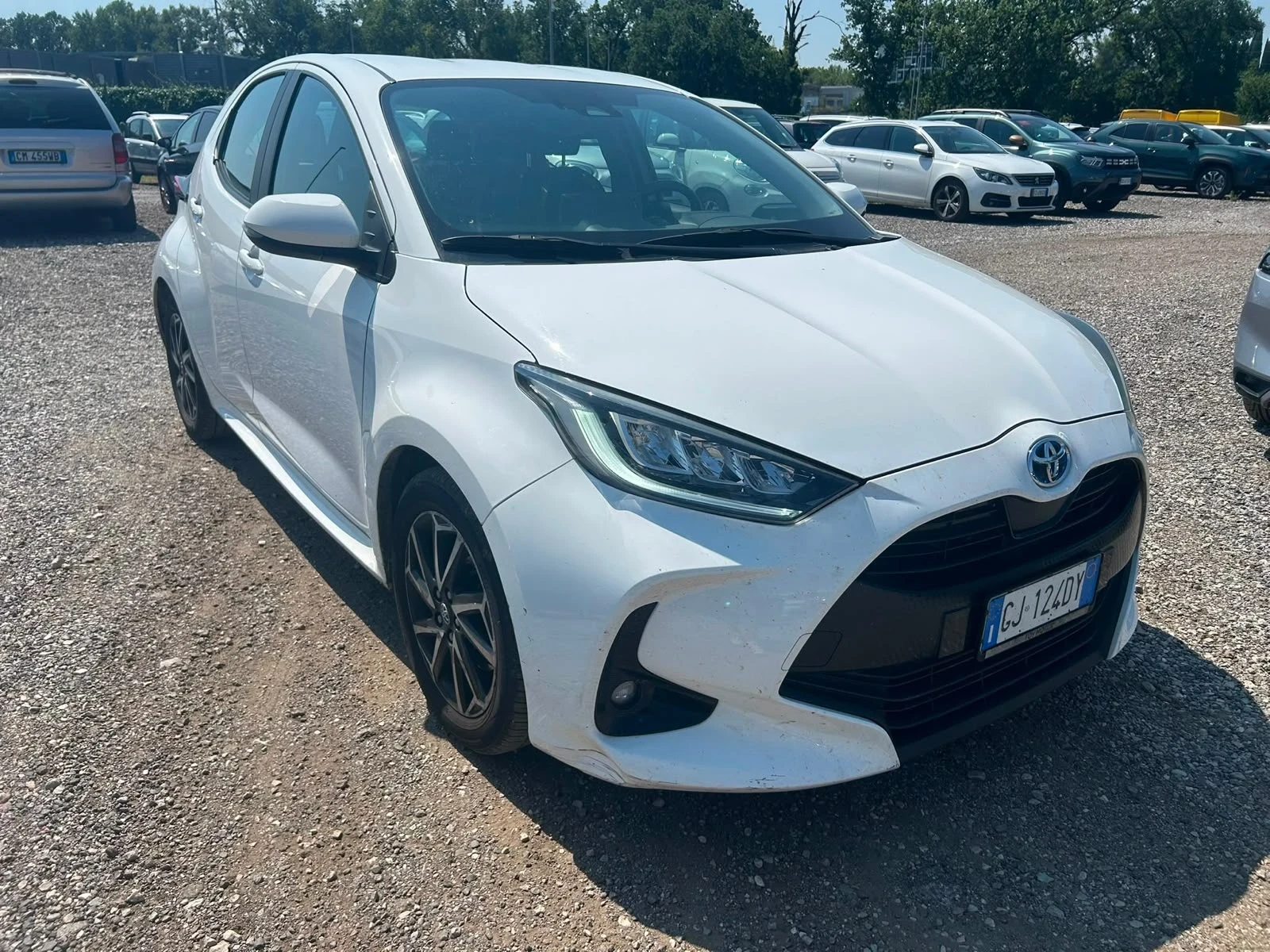 Toyota Yaris 1.5HYBRID/КАМЕРА/169Х.КМ, снимка 2 - Автомобили и джипове - 55974270