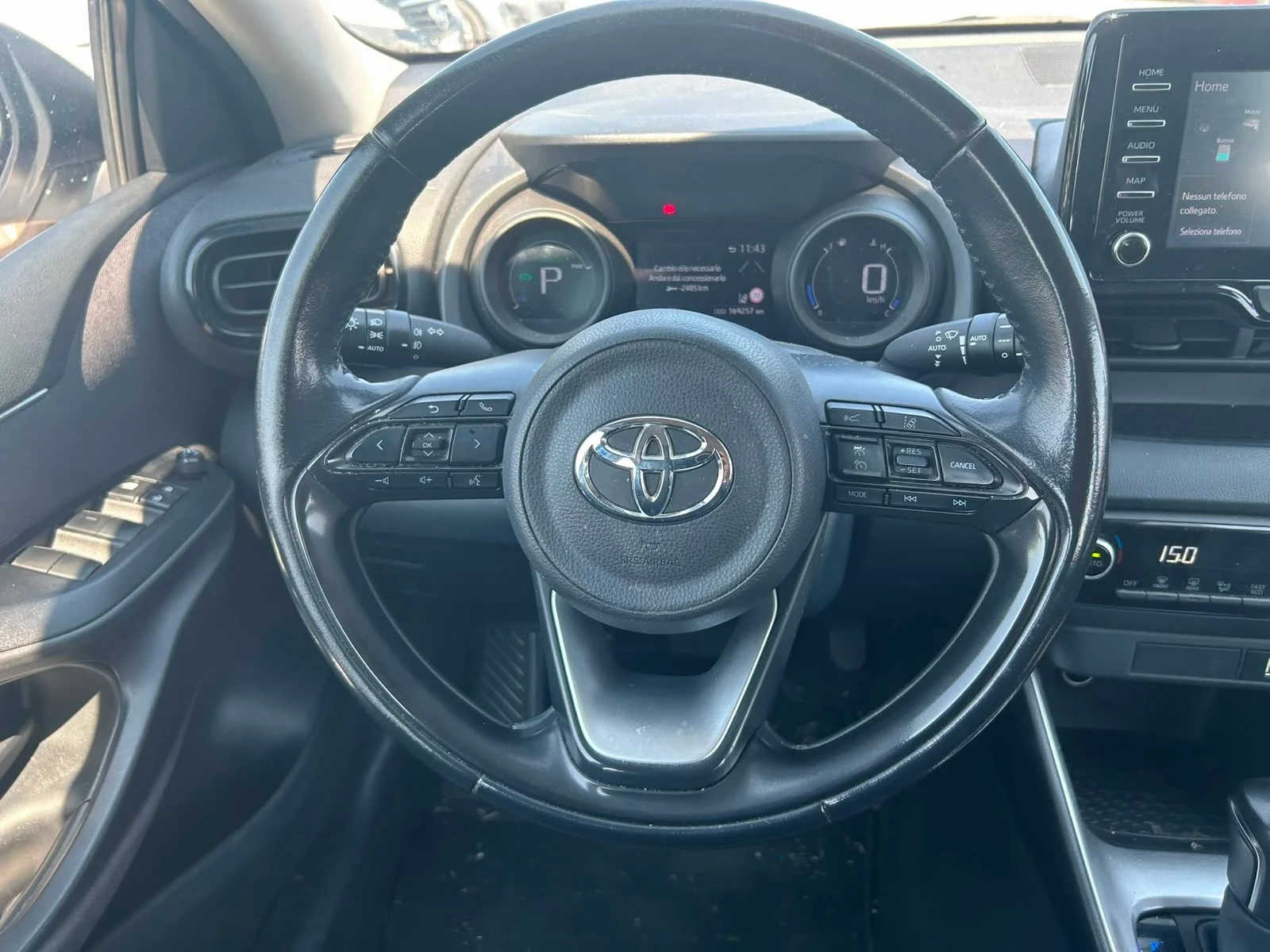 Toyota Yaris 1.5HYBRID/КАМЕРА/169Х.КМ, снимка 15 - Автомобили и джипове - 55974270