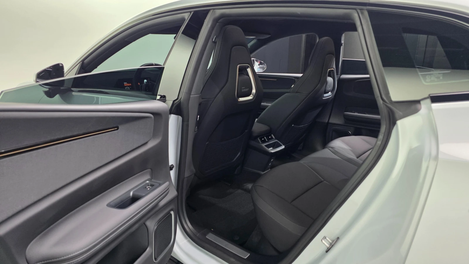 Polestar Polestar Electric Polestar 4 Long Range Single Motor, снимка 9 - Автомобили и джипове - 56080957