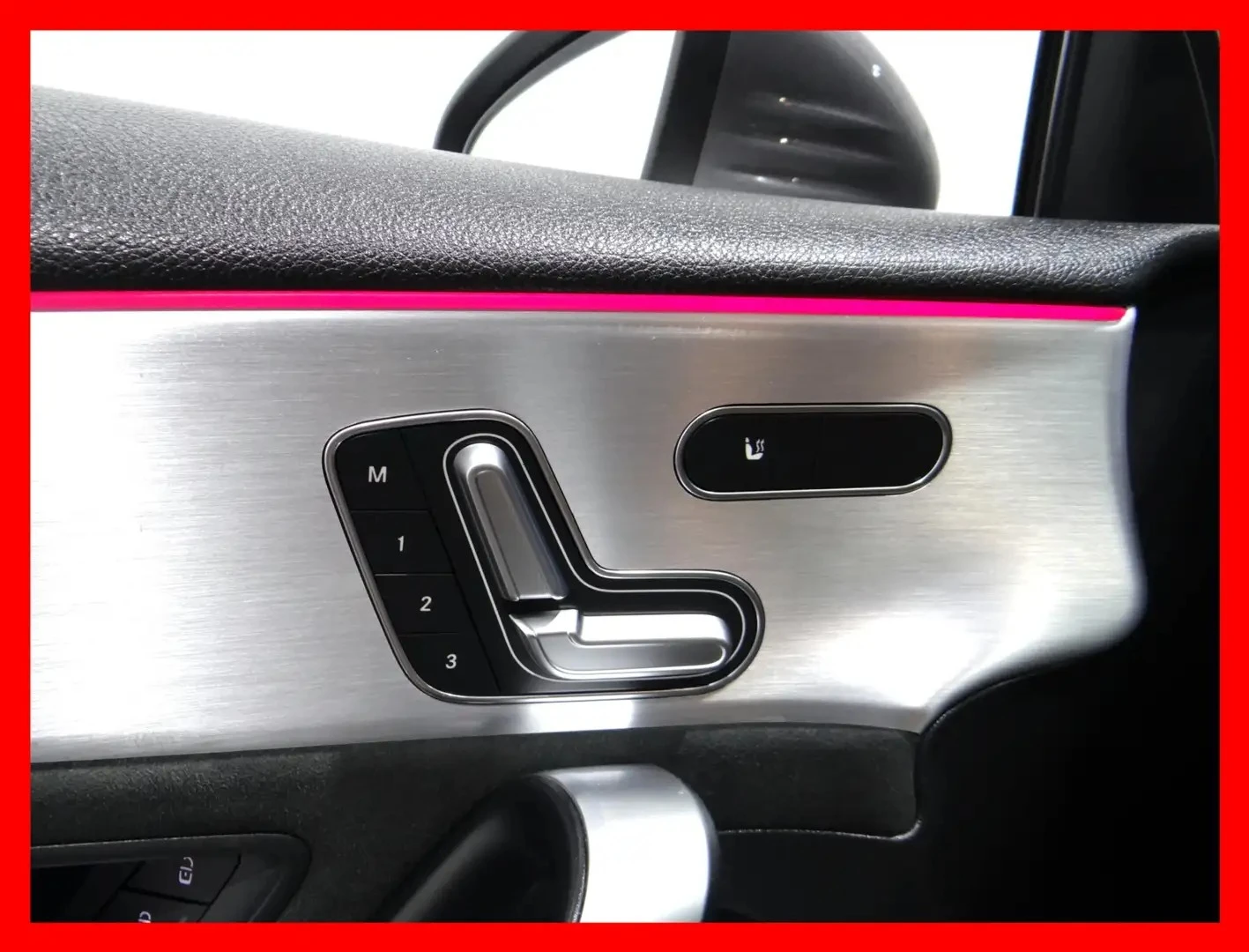 Mercedes-Benz A 35 AMG 4MATIC * PANO ROOF/ALCANTARA, снимка 10 - Автомобили и джипове - 56130344