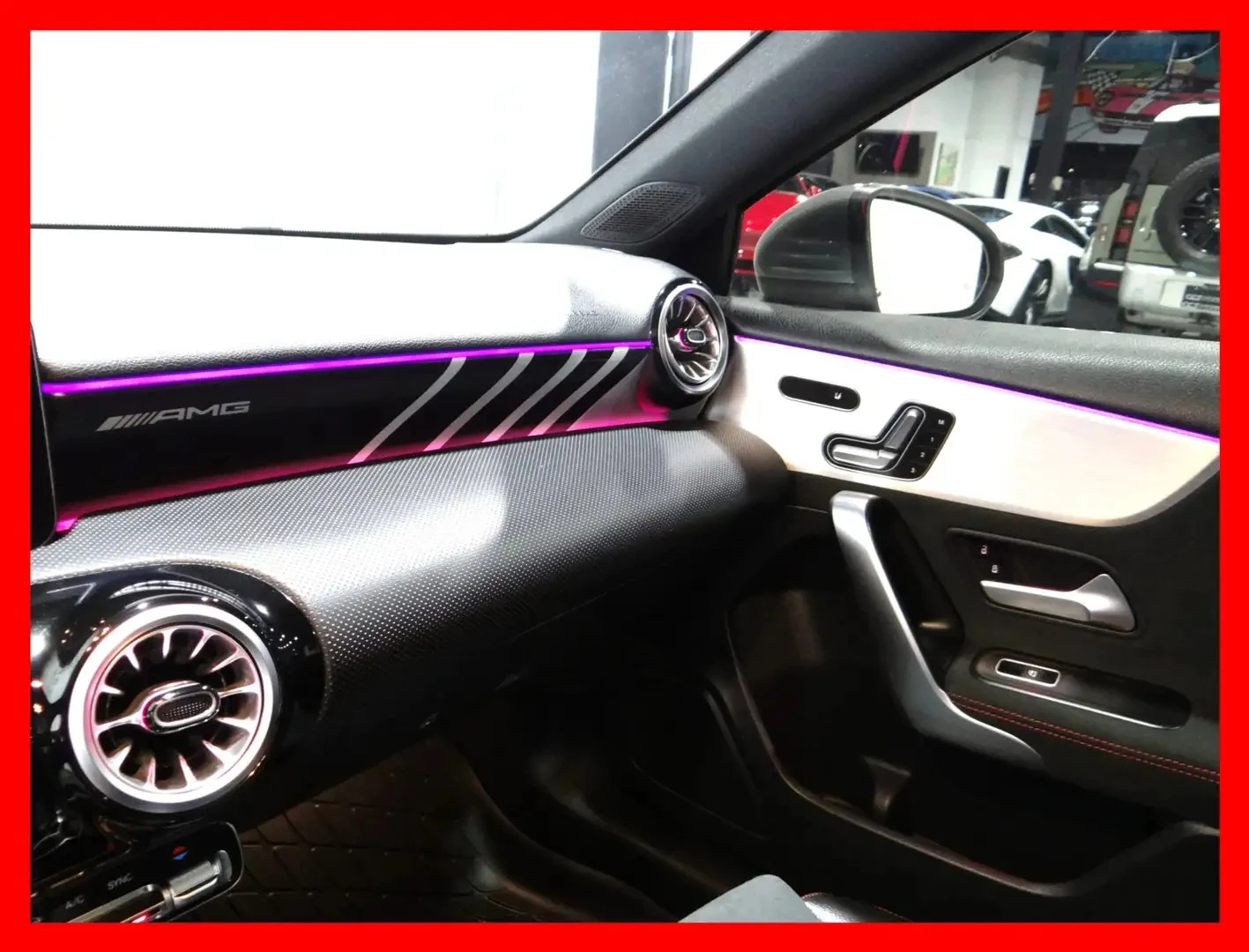 Mercedes-Benz A 35 AMG 4MATIC * PANO ROOF/ALCANTARA, снимка 15 - Автомобили и джипове - 56130344
