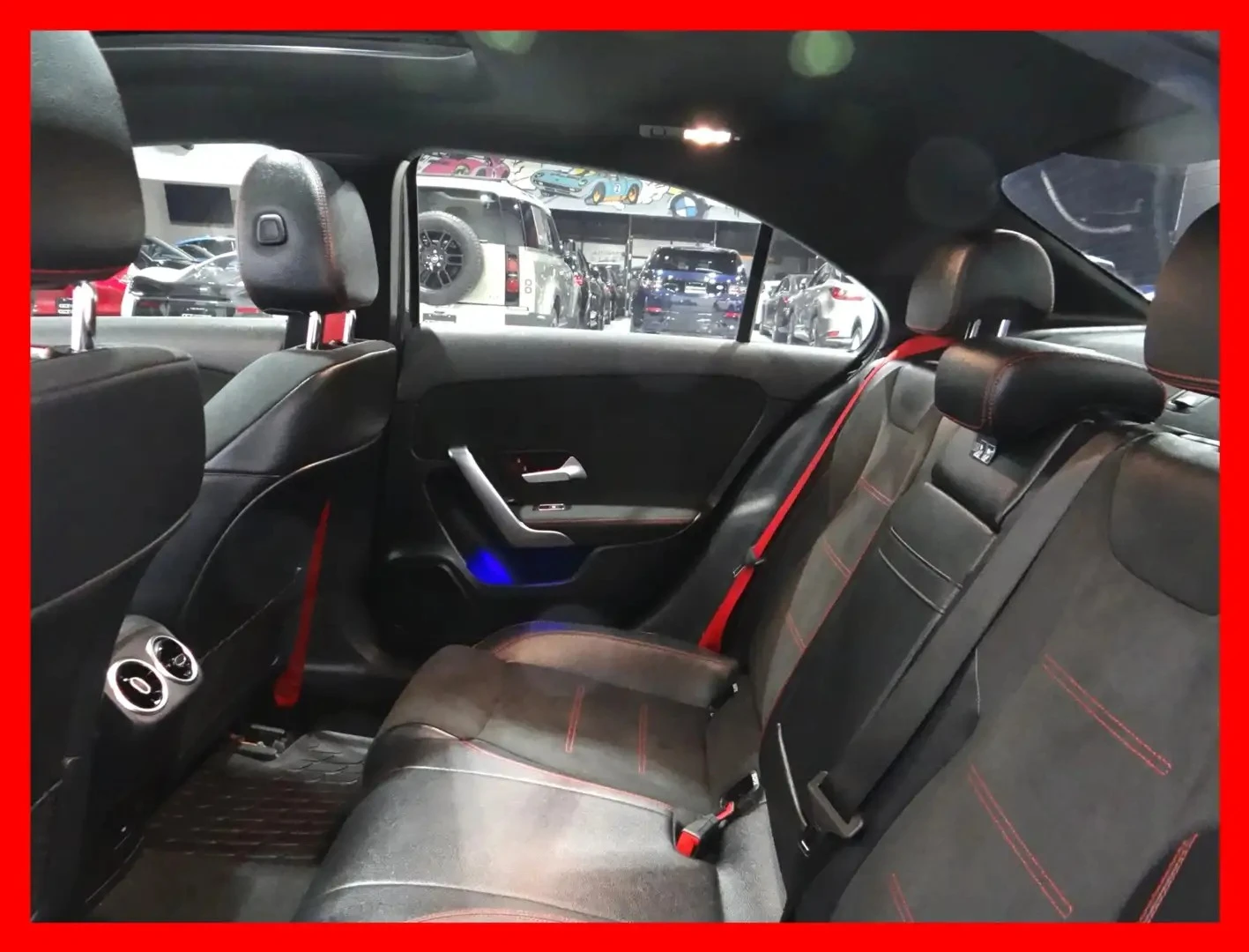 Mercedes-Benz A 35 AMG 4MATIC * PANO ROOF/ALCANTARA, снимка 16 - Автомобили и джипове - 56130344