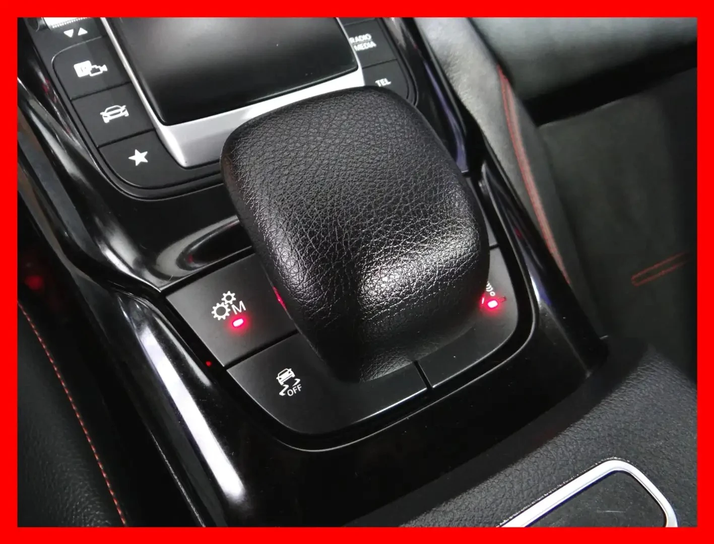 Mercedes-Benz A 35 AMG 4MATIC * PANO ROOF/ALCANTARA, снимка 14 - Автомобили и джипове - 56130344