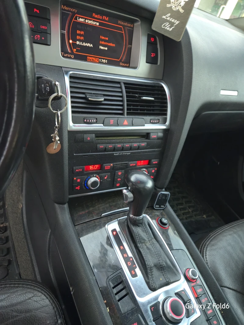 Audi Q7 Audi Q7 3.0 TDI 211кс Панорама??BOSE??  , снимка 6 - Автомобили и джипове - 52319924