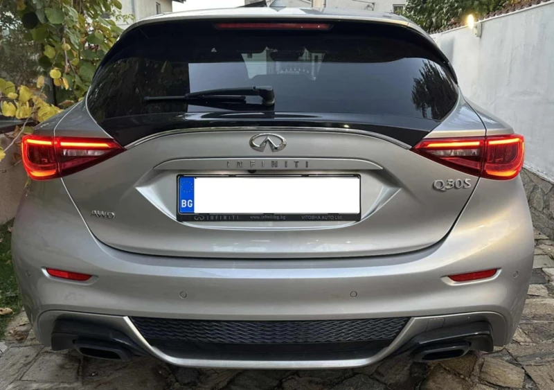 Infiniti Q30 S AWD, снимка 8 - Автомобили и джипове - 52597797