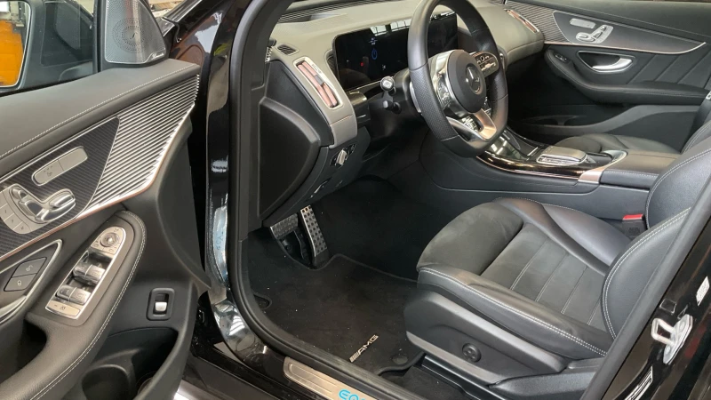 Mercedes-Benz EQC AMG 4MATIC Keyless Distronic Burmester Head-Up Led, снимка 8 - Автомобили и джипове - 52377014