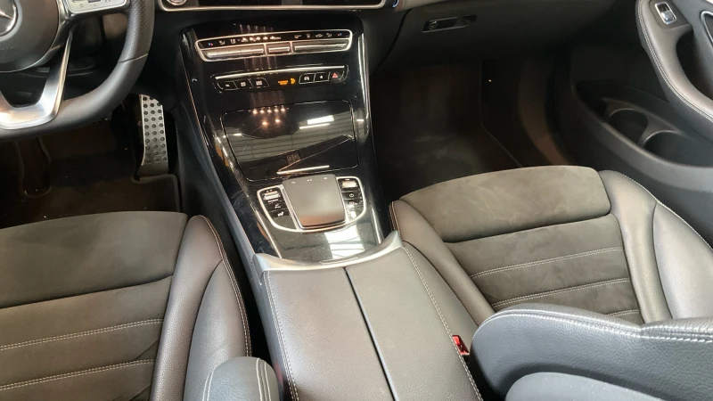 Mercedes-Benz EQC AMG 4MATIC Keyless Distronic Burmester Head-Up Led, снимка 9 - Автомобили и джипове - 52377014