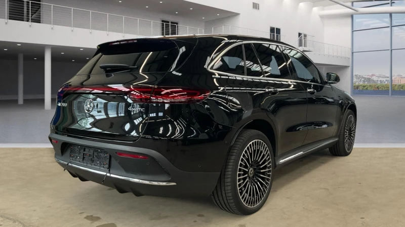 Mercedes-Benz EQC AMG 4MATIC Keyless Distronic Burmester Head-Up Led, снимка 2 - Автомобили и джипове - 52377014
