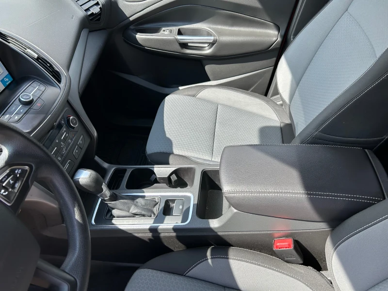 Ford Kuga Escape/SE/4x4, снимка 15 - Автомобили и джипове - 52772059