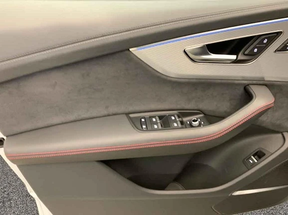 Audi SQ7 Quattro = Black Optic Plus = 7 Seats Гаранция - изображение 6