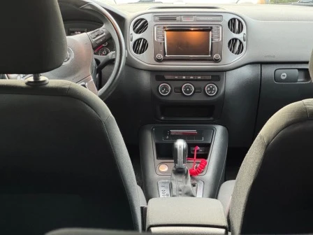 VW Tiguan 2.0 TSI с газово STAG, снимка 4 - Автомобили и джипове - 53959879