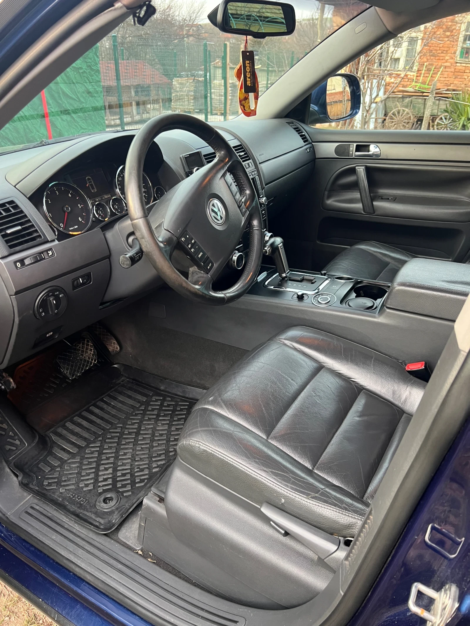 VW Touareg  - изображение 9