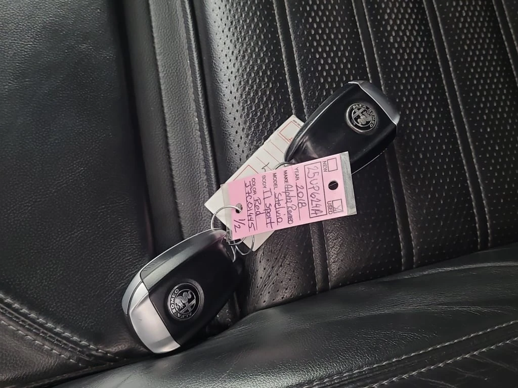 Alfa Romeo Stelvio * TI SPORT * CARFAX * ЦЕНА ДО БГ - изображение 9