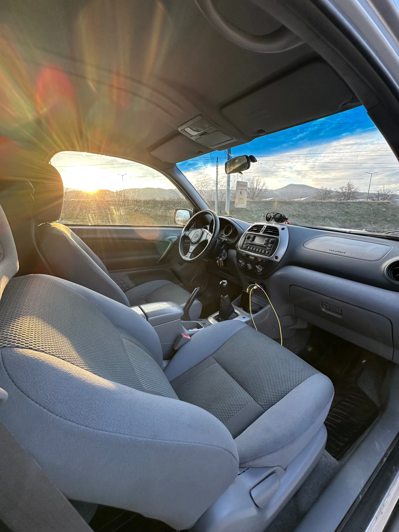 Toyota Rav4  - изображение 8