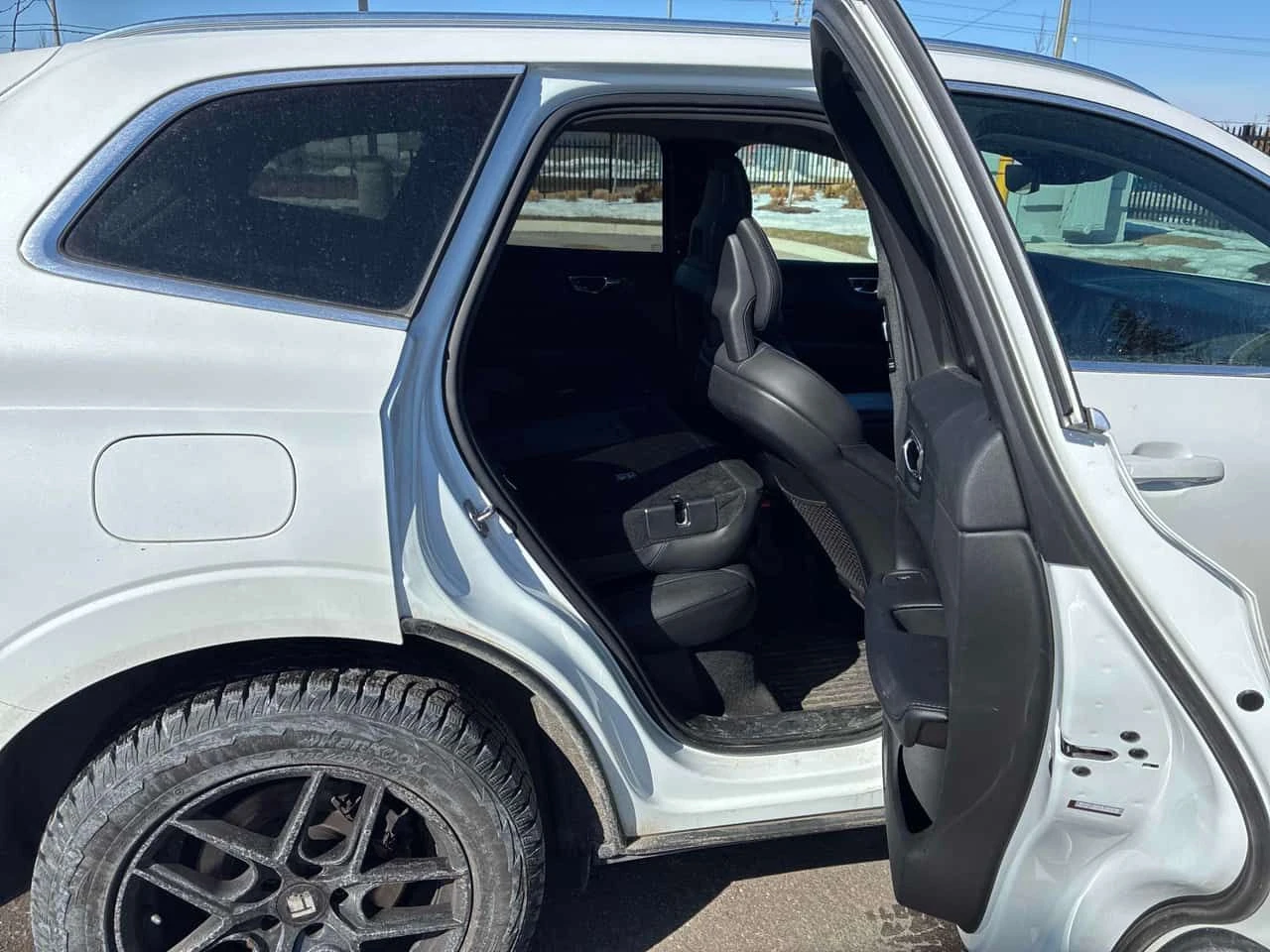 Volvo XC60 * Momentum * ПОДГРЕВ* ПАНОРАМА* ВИДЕО, снимка 16 - Автомобили и джипове - 53714855