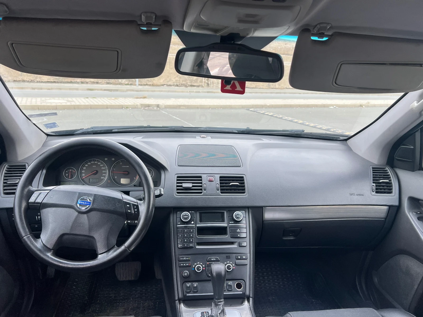 Volvo Xc90 2.4, снимка 5 - Автомобили и джипове - 53750652