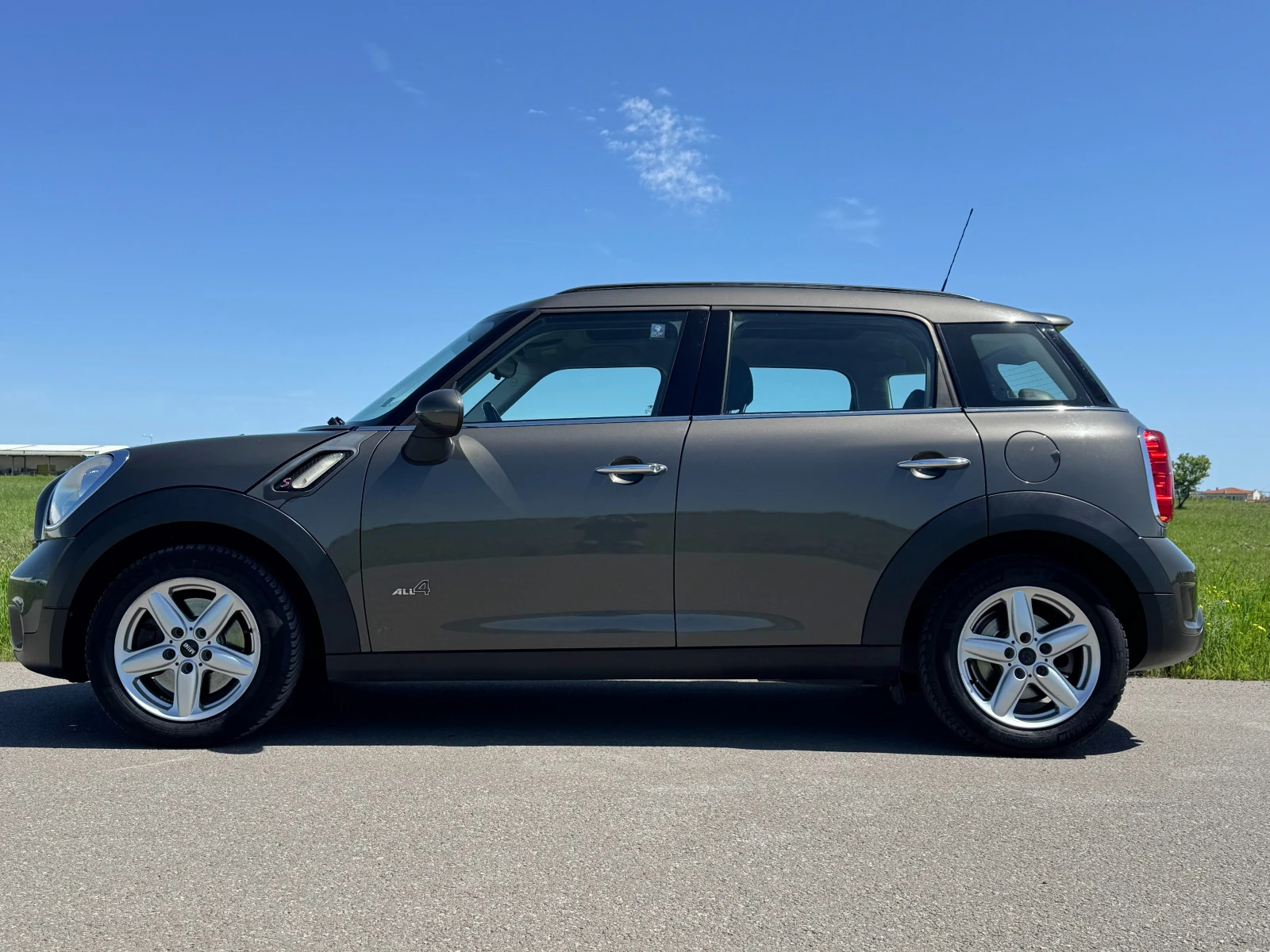 Mini Countryman S ALL4 , снимка 2 - Автомобили и джипове - 54417101
