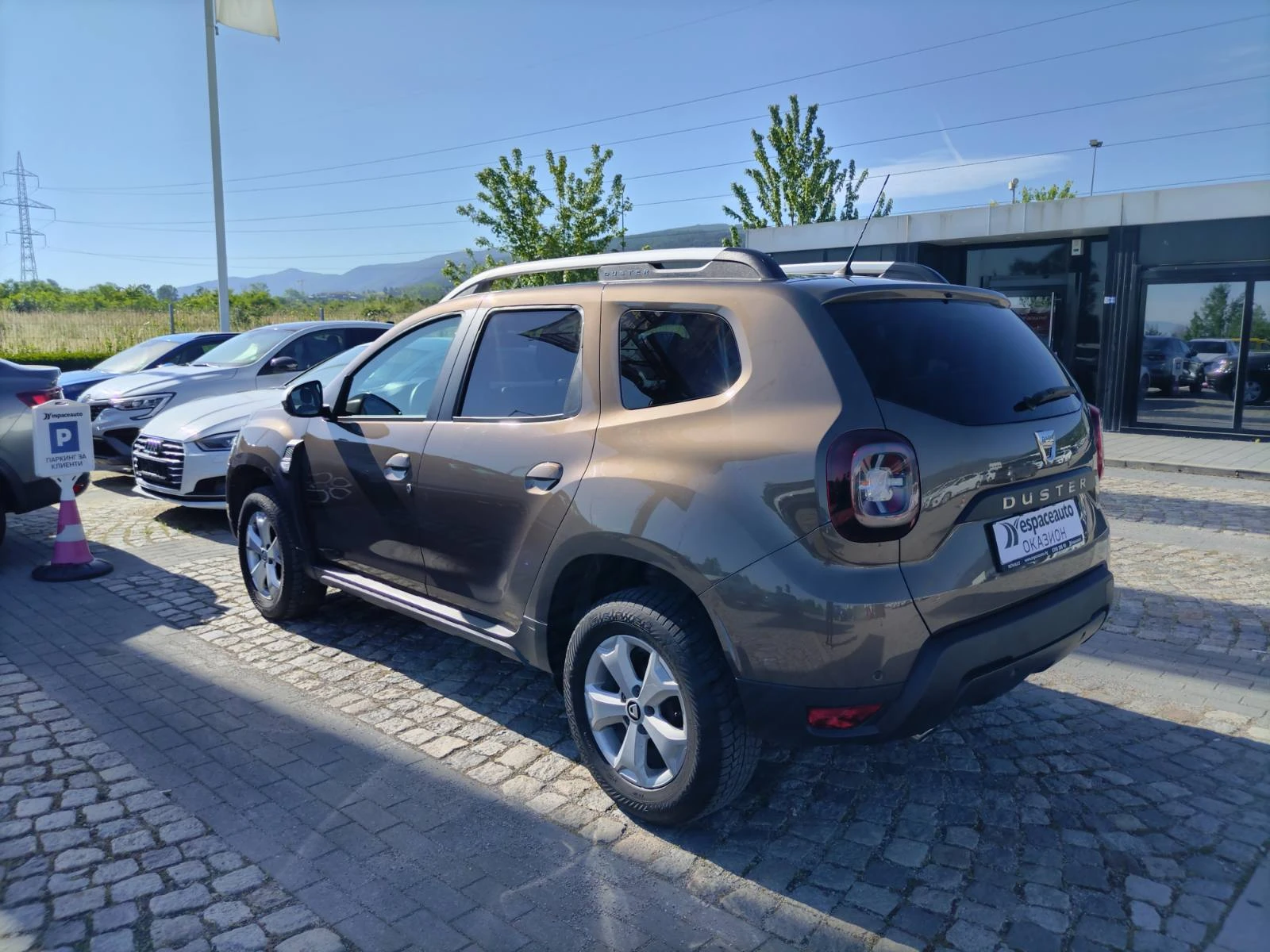 Dacia Duster 1.5dCi/110к.с./КАПАРИРАН, снимка 6 - Автомобили и джипове - 54909152