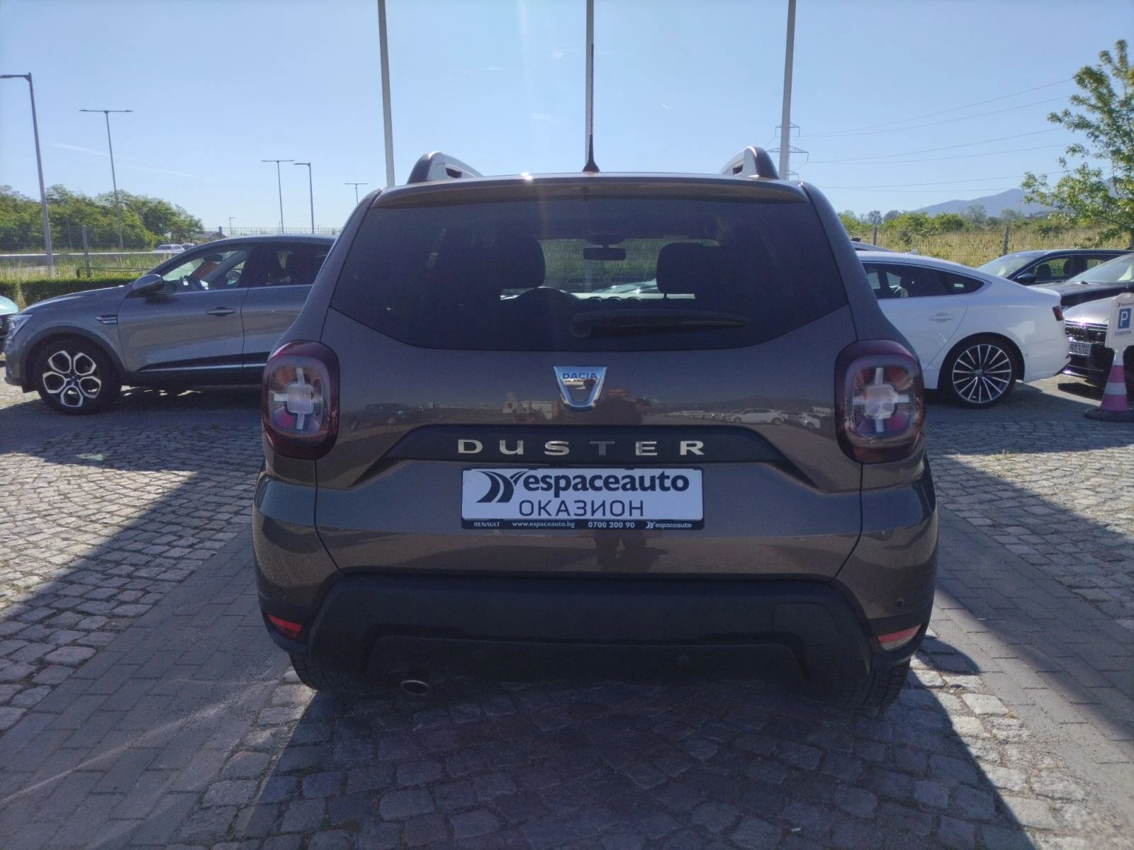 Dacia Duster 1.5dCi/110к.с./КАПАРИРАН, снимка 5 - Автомобили и джипове - 54909152