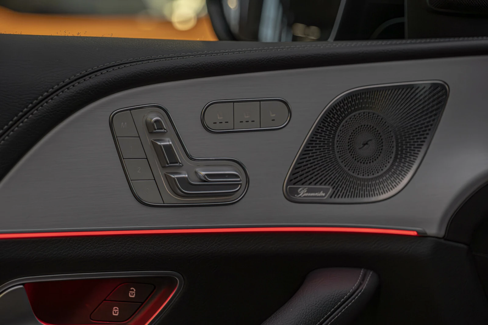 Mercedes-Benz GLE 450 AMG EQ Boost/AMG/Oбдухване/Burmester/Panorama/, снимка 16 - Автомобили и джипове - 54973070