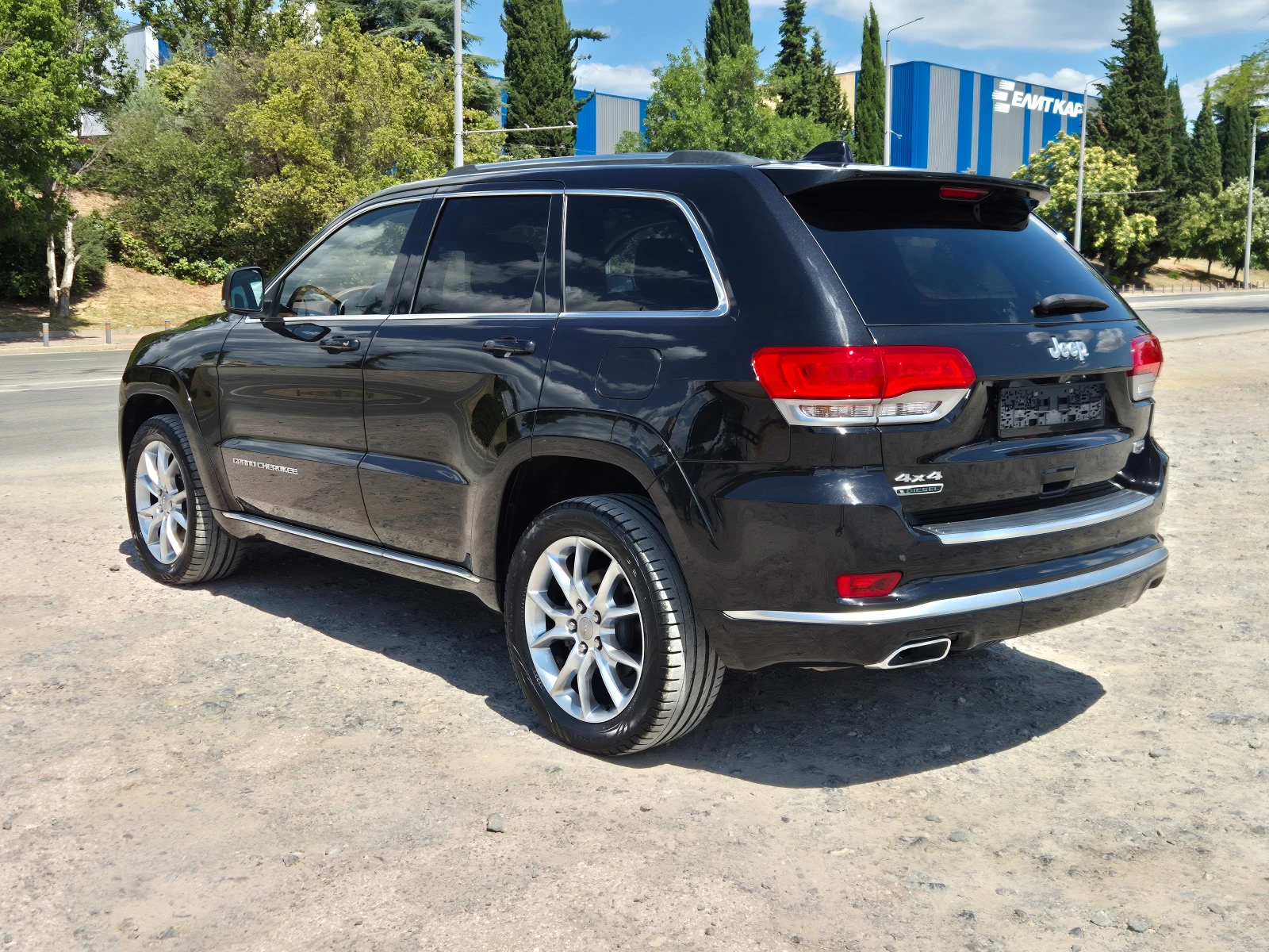 Jeep Grand cherokee 3.0CRDI SUMMIT FULL, снимка 3 - Автомобили и джипове - 55687426