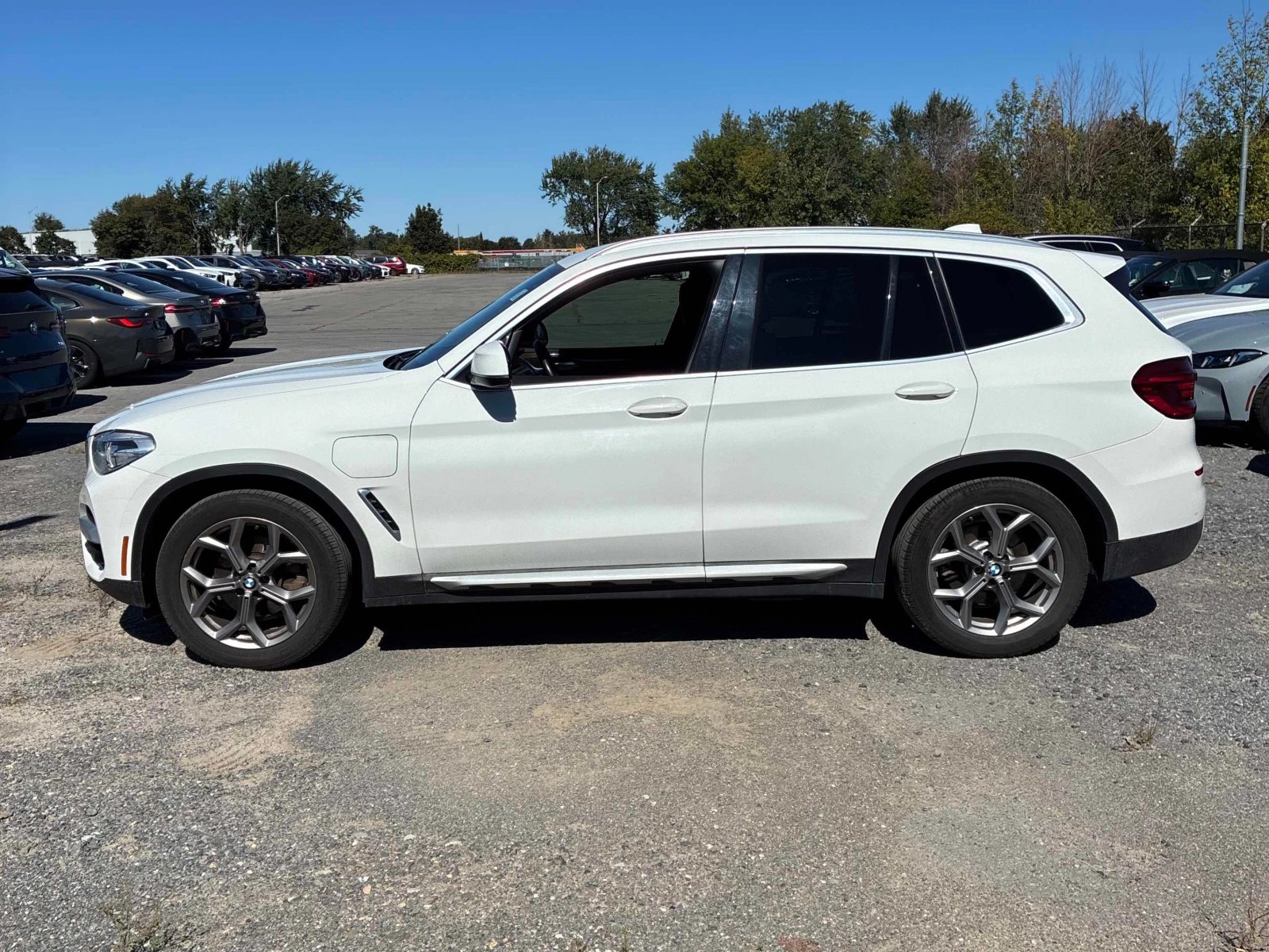 BMW X3 xDrive30e | CARFAX | OT ПРЕДСТАВИТЕЛСТВО НА BMW, снимка 3 - Автомобили и джипове - 56137032