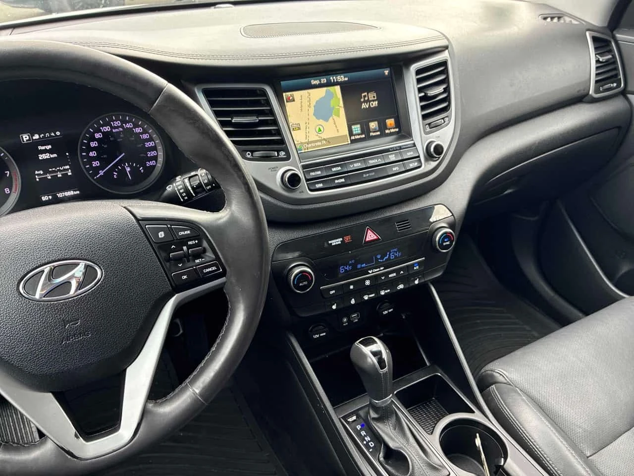 Hyundai Tucson * Limited * CARFAX * , снимка 9 - Автомобили и джипове - 56214364