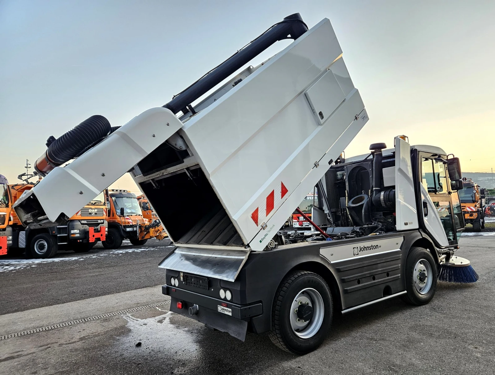 Johnston Compact 2-����-����������� | Mobile.bg � ����������� 6