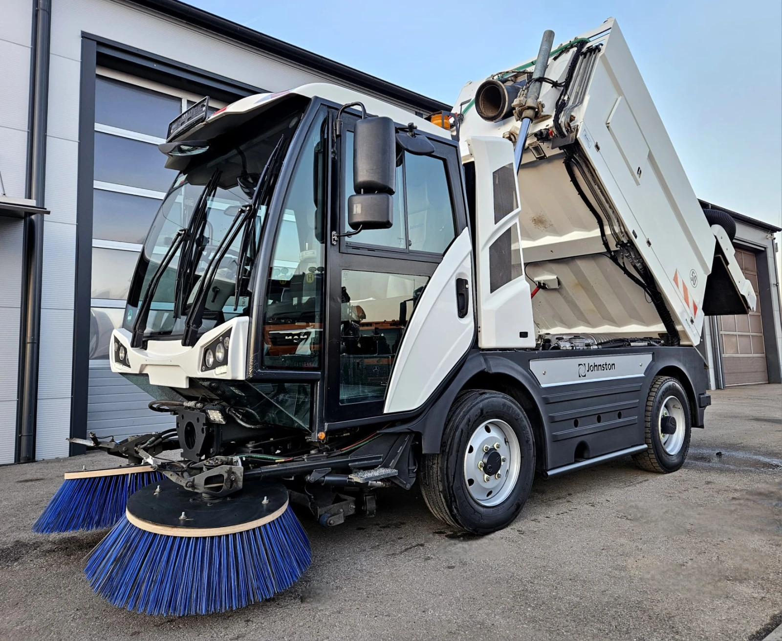 Johnston Compact 2-����-����������� | Mobile.bg � ����������� 2