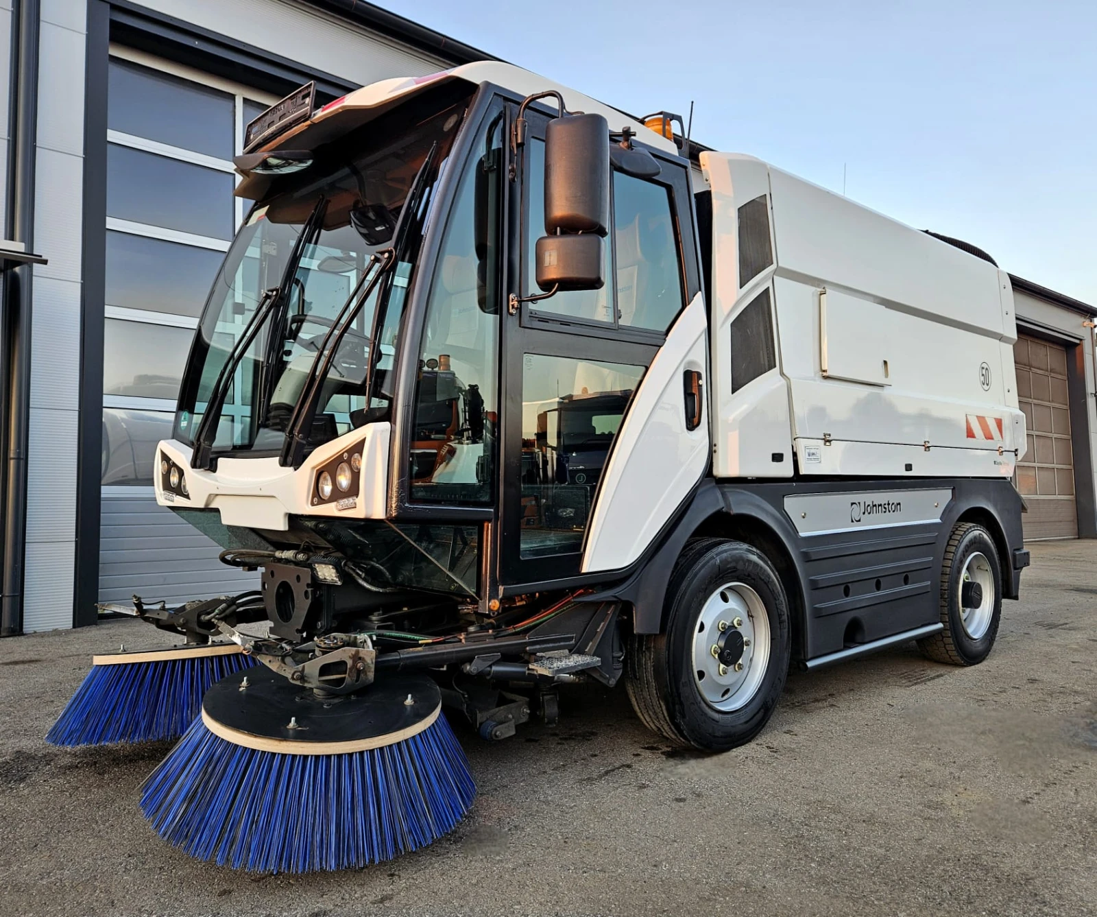 Johnston Compact 2-����-����������� | Mobile.bg � ����������� 9