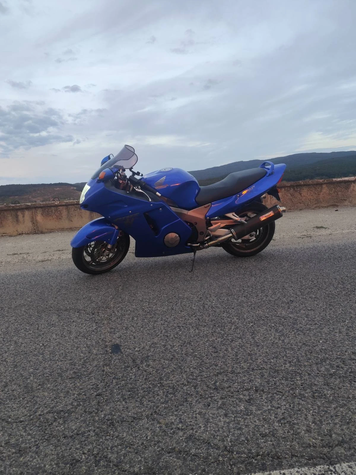 Honda Cbr XX 1100 - изображение 9