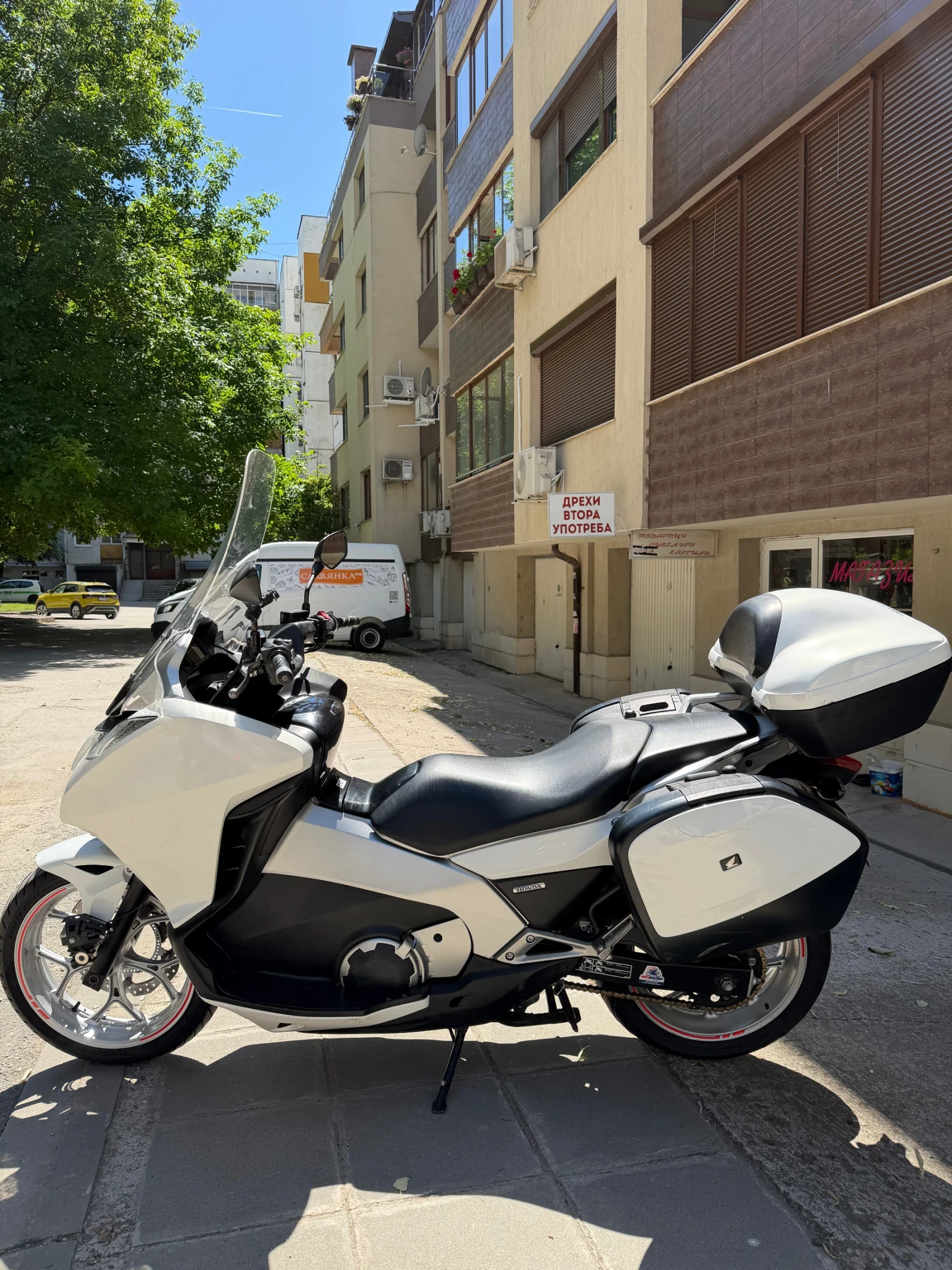 Honda Nc 700D Integra ABS, снимка 2 - Мотоциклети и мототехника - 54722782
