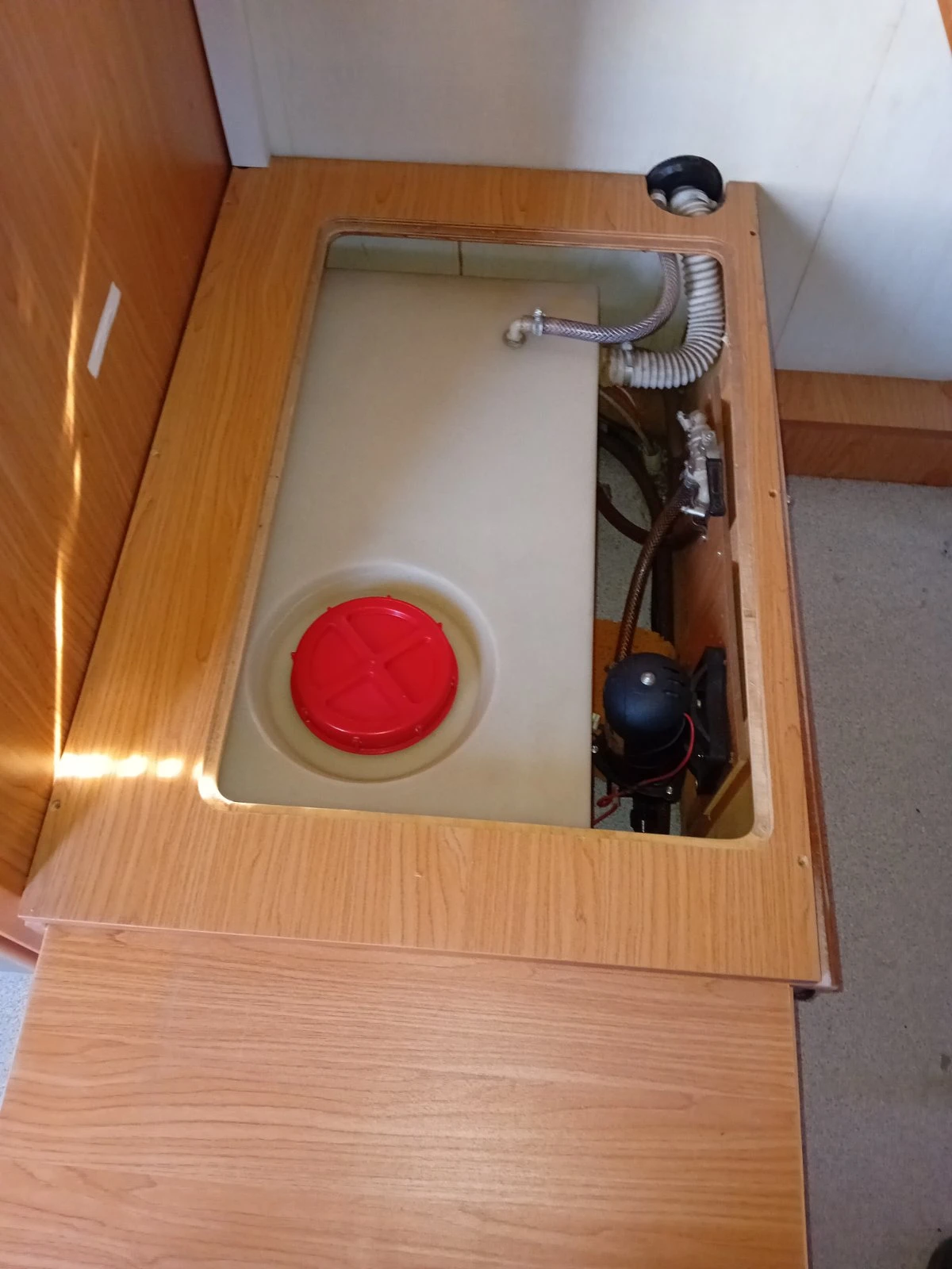 Кемпер Rimor, снимка 17 - Каравани и кемпери - 54247670