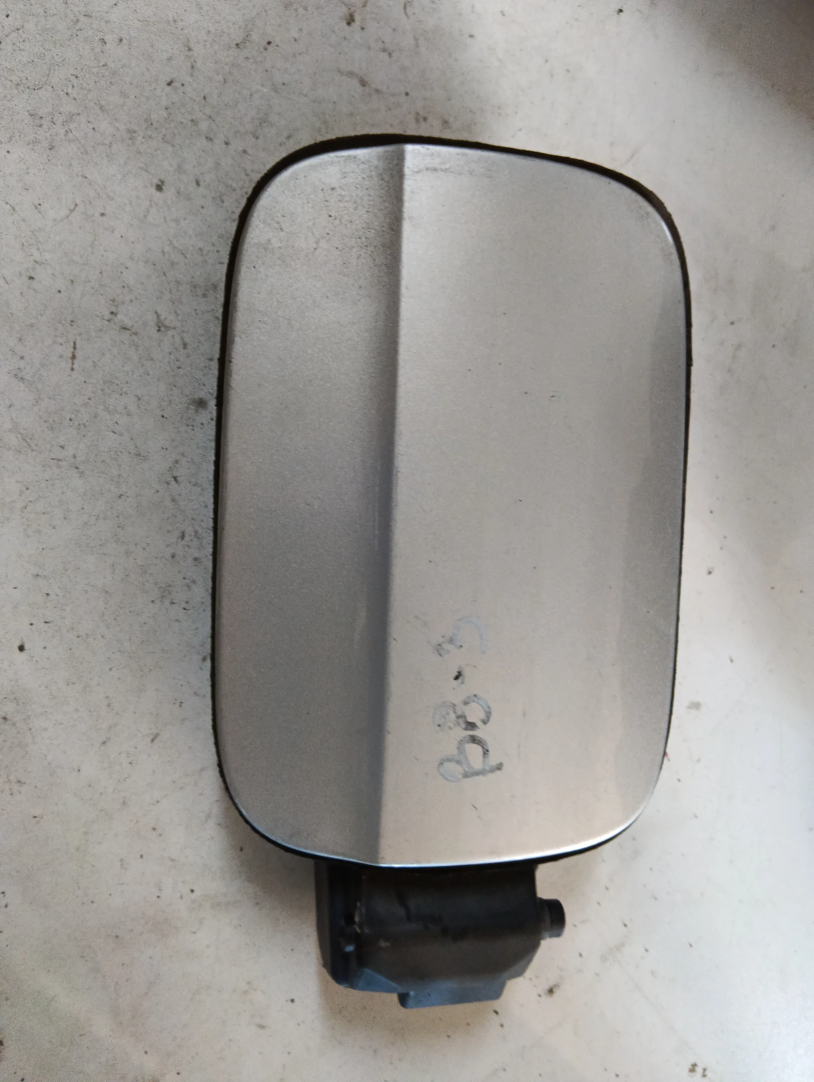 вратичка резервоар СИВА 8K0809999B Audi A4