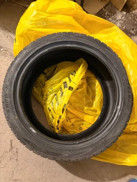 Гуми Зимни 245/40R18, снимка 3