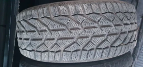 Гуми Зимни 225/50R17, снимка 1 - Гуми и джанти - 48783345