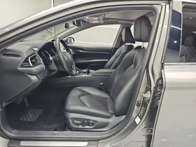 Toyota Camry 2.5 Xse Hybrid, снимка 10