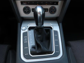 VW Passat Comfortline 2.0TDI BMT - 37600 лв. - 30087278 14