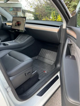 Tesla Model Y Dual motor Performance, снимка 9