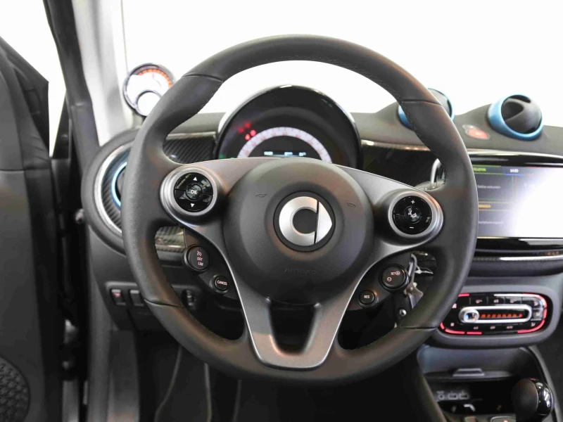 Smart Fortwo EQ = Exclusive= Plus Package Гаранция, снимка 10 - Автомобили и джипове - 48055535