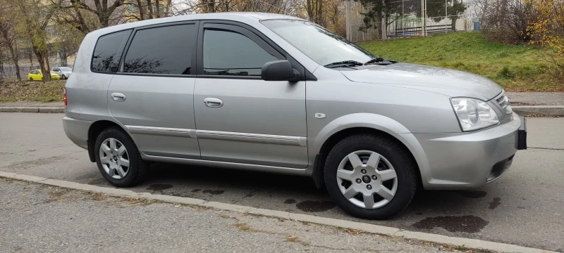 Kia Carens, снимка 1 - Автомобили и джипове - 48085140