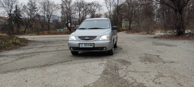 Kia Carens, снимка 5 - Автомобили и джипове - 48085140