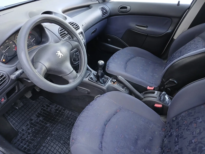 Peugeot 206 1.4i, снимка 7 - Автомобили и джипове - 48435043